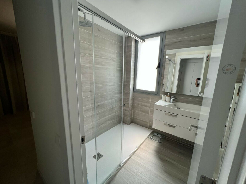Middle Floor Apartment New Golden Mile Málaga - image 12