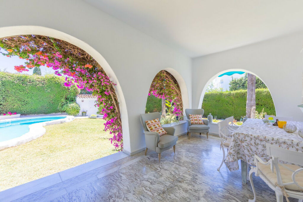 Detached Villa Guadalmina Alta Málaga - image 12