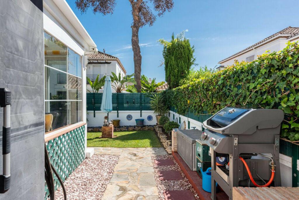 Semi-Detached House Benamara Málaga - image 12