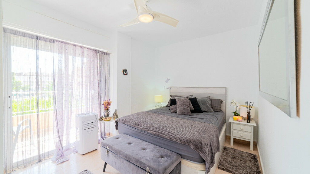 Middle Floor Apartment Punta Prima Alicante - image 12