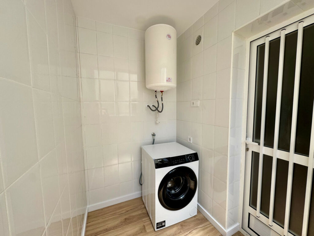 Middle Floor Apartment Los Altos Alicante - image 12