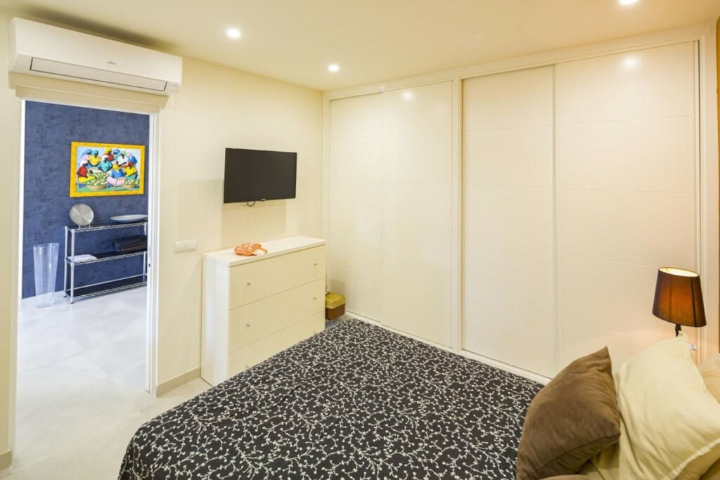 Penthouse Nueva Andalucía Málaga - image 11