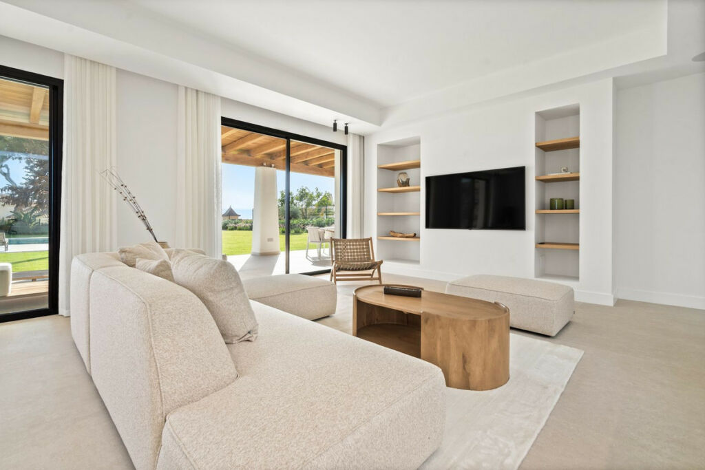 Detached Villa El Rosario Málaga - image 12
