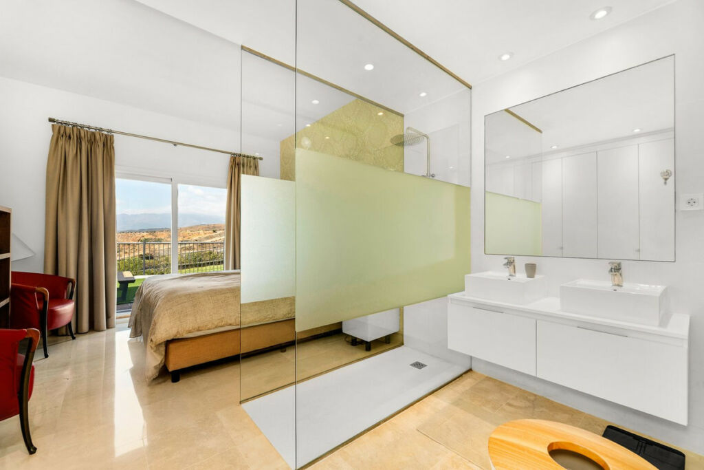 Ground Floor Apartment El Paraiso Málaga - image 12