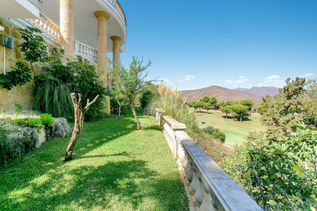 Detached Villa La Cala Golf Málaga - image 12