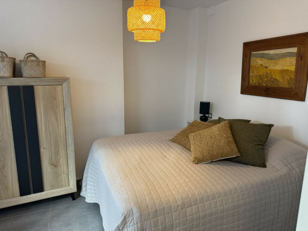 Middle Floor Apartment Fuengirola Málaga - image 12