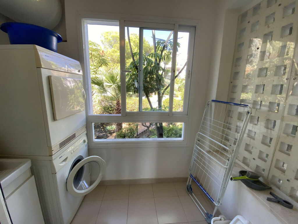 Middle Floor Apartment La Quinta Málaga - image 12