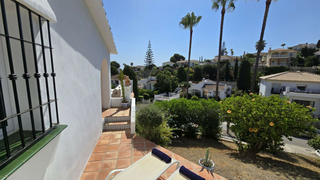 Detached Villa Cerros del Aguila Málaga - image 12
