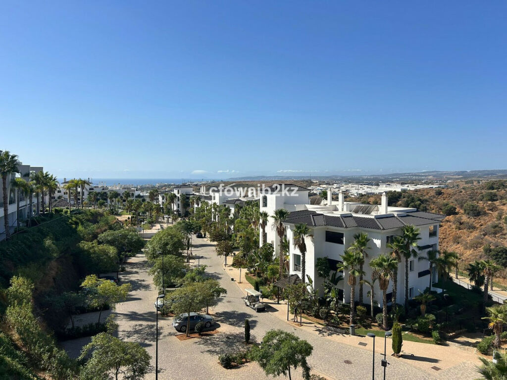 Top Floor Apartment Estepona Málaga - image 12