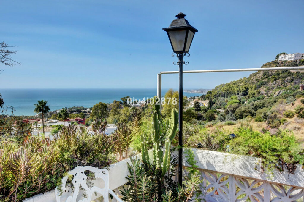 Detached Villa Benalmadena Pueblo Málaga - image 12