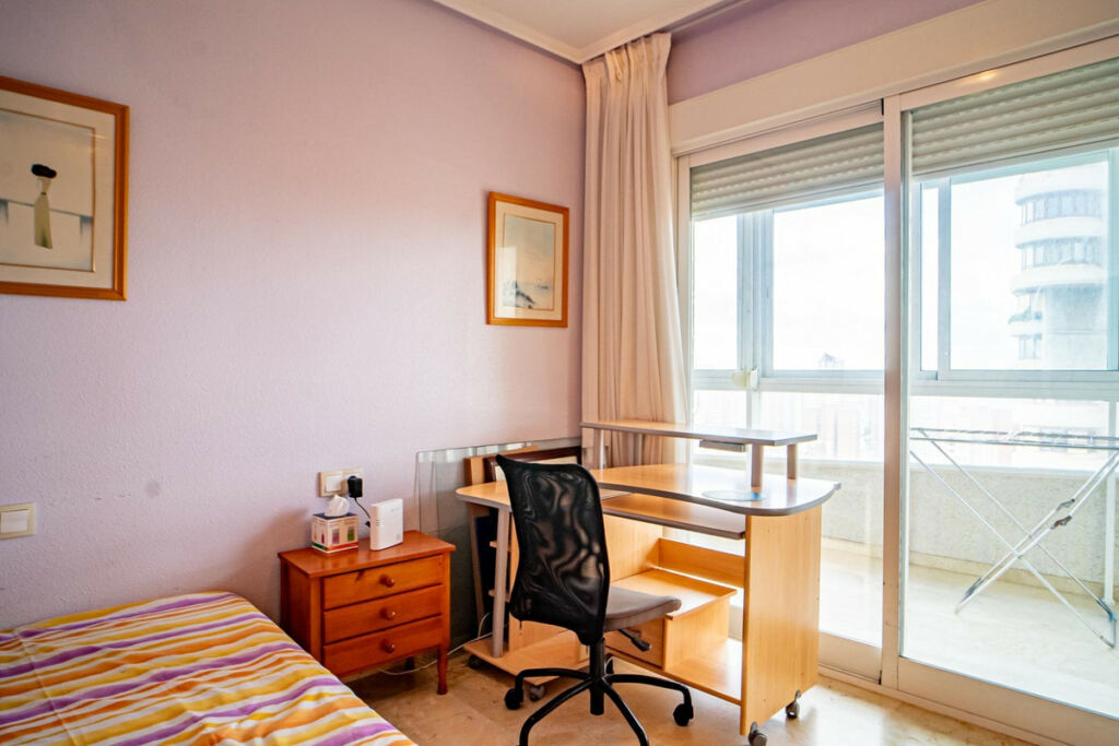 Middle Floor Apartment Benidorm Alicante - image 12