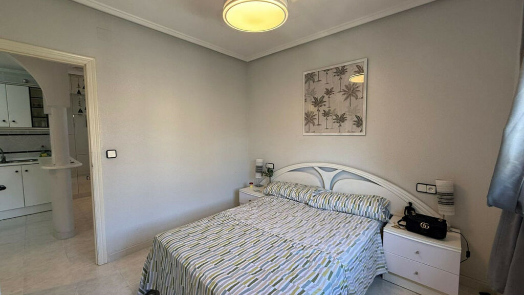 Bungalow Torrevieja Alicante - image 12