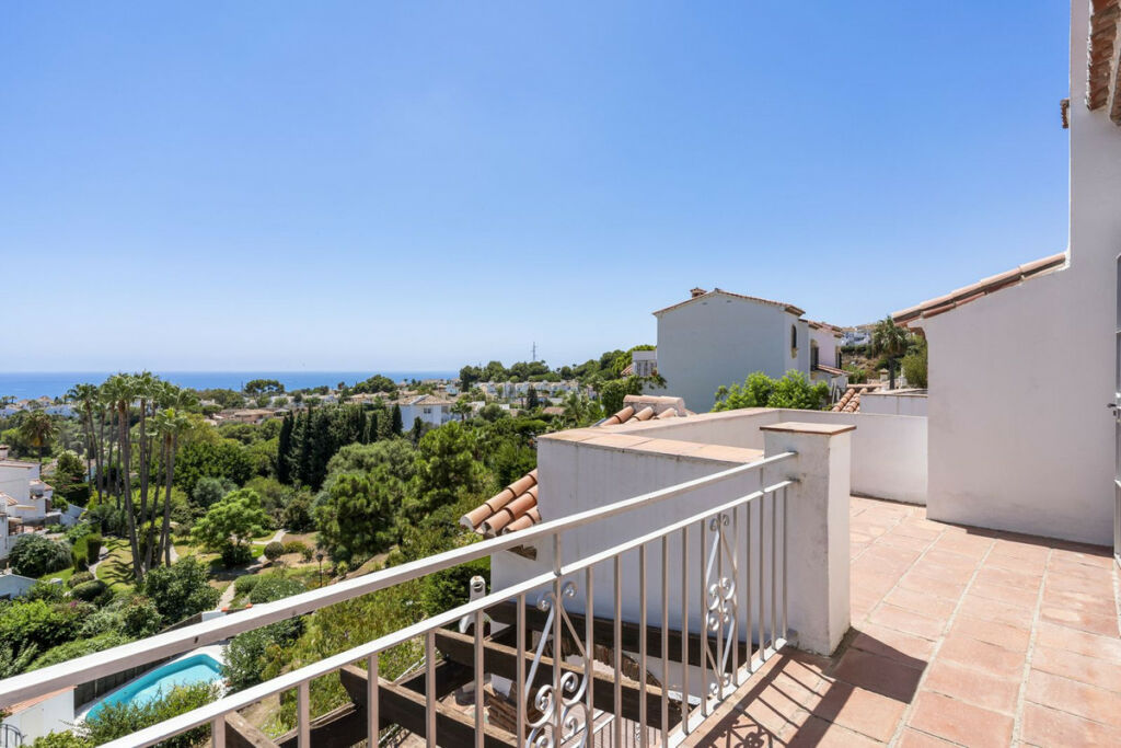 Semi-Detached House Calahonda Málaga - image 12
