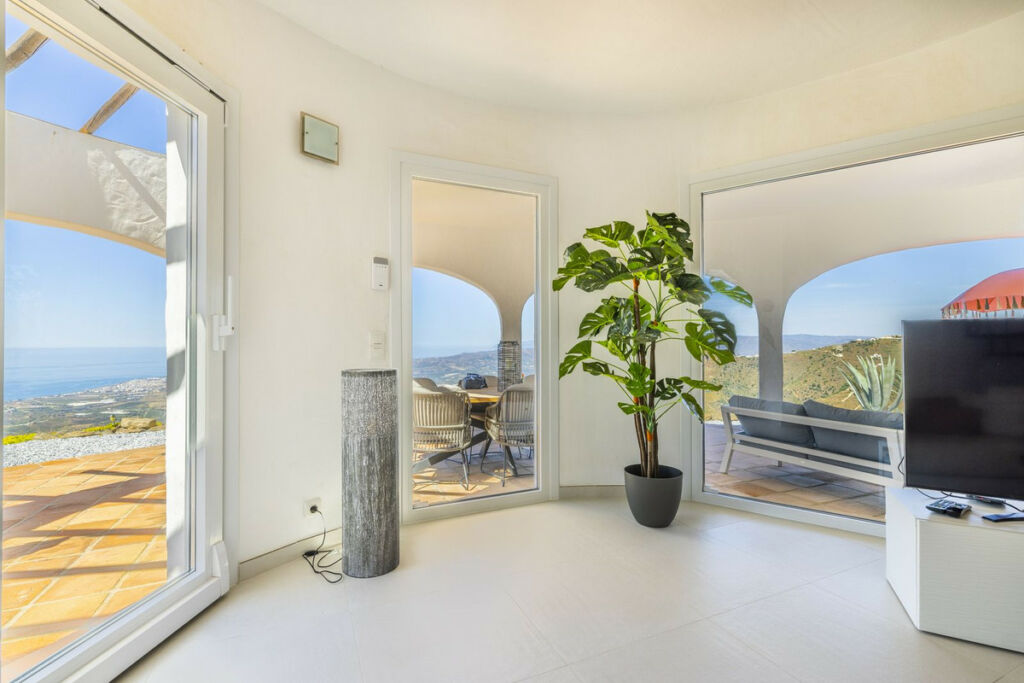 Detached Villa Arenas Málaga - image 12