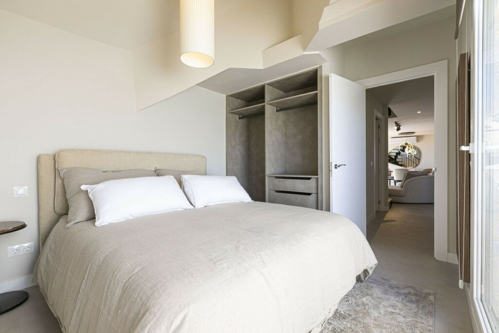 Penthouse Duplex Nueva Andalucía Málaga - image 12
