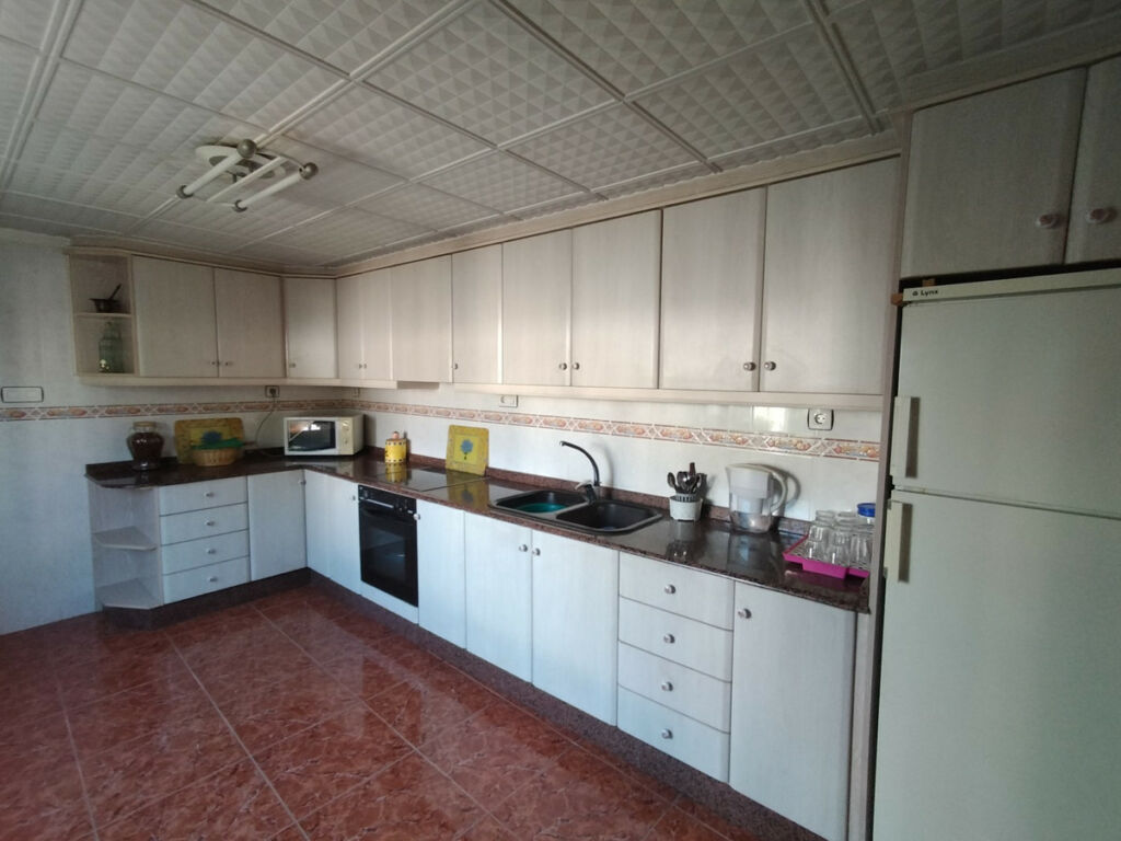Detached Villa Elda Alicante - image 12