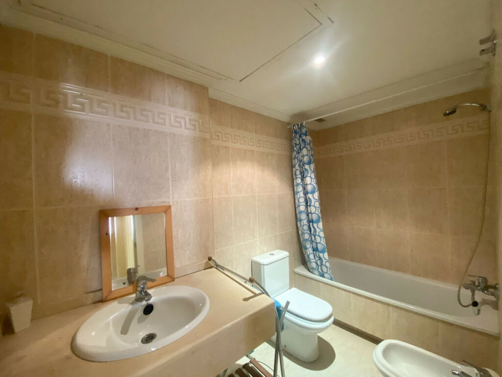 Ground Floor Apartment Nagüeles Málaga - image 12
