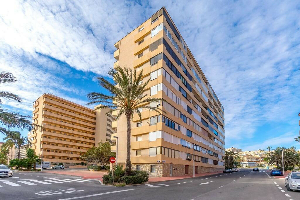 Middle Floor Apartment Cabo Cervera Alicante - image 12