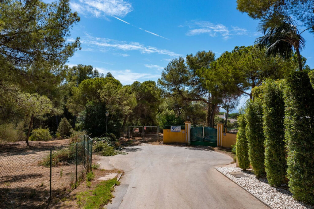 Residential Plot Hacienda Las Chapas Málaga - image 12