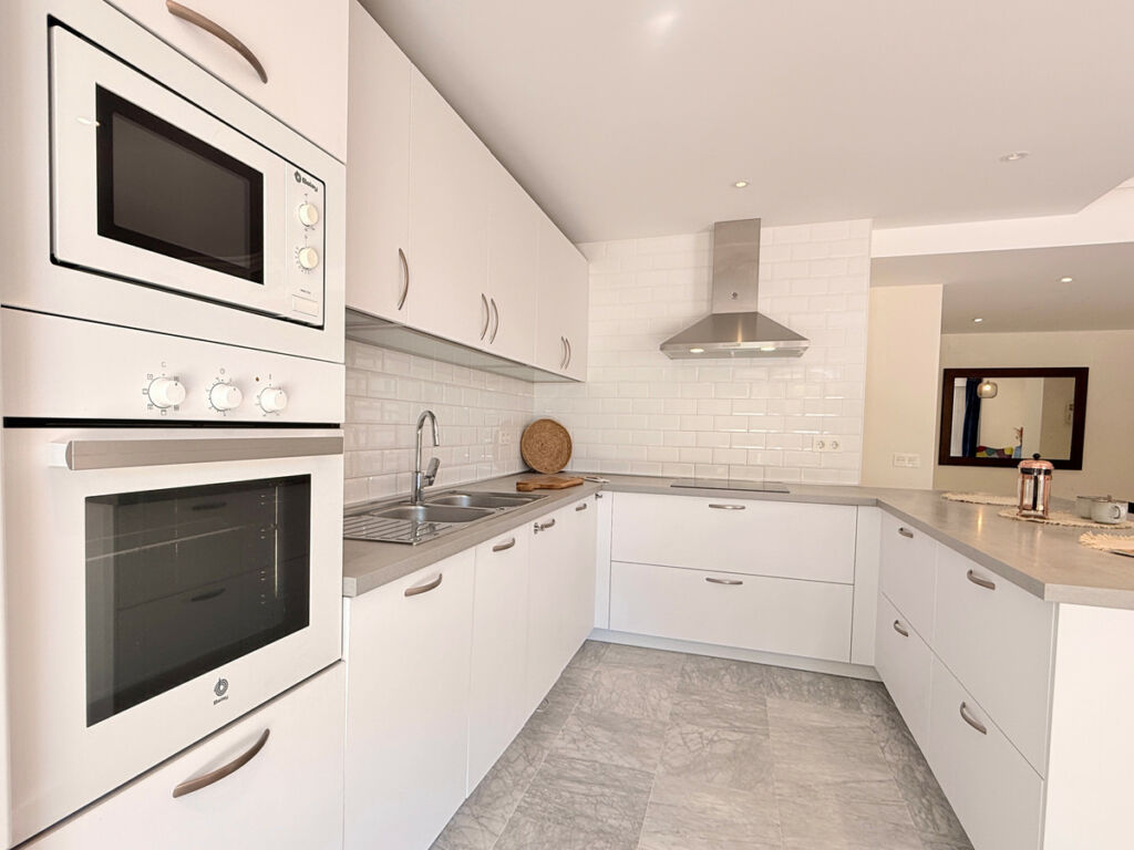 Ground Floor Apartment Puerto Banús Málaga - image 12