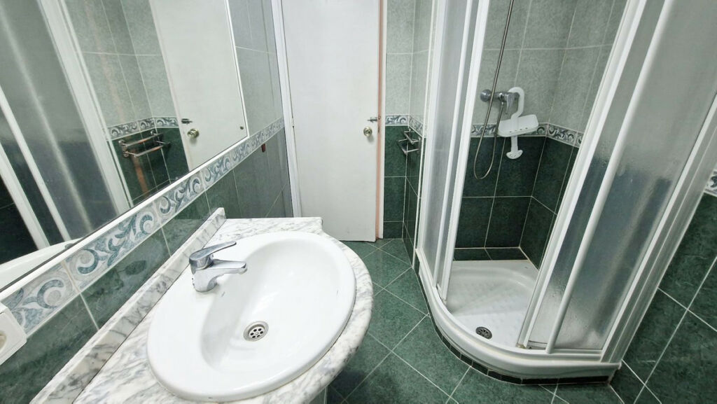 Middle Floor Apartment Fuengirola Málaga - image 12