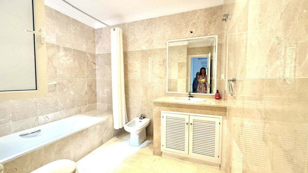 Ground Floor Apartment Elviria Málaga - image 12