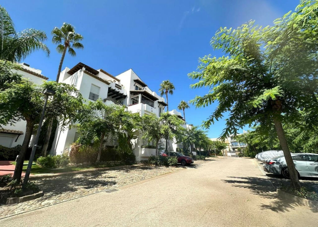 Ground Floor Apartment Estepona Málaga - image 12