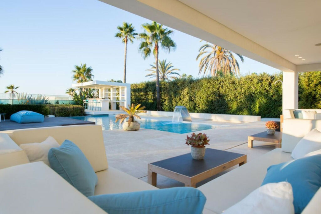 Detached Villa Marbella Málaga - image 12