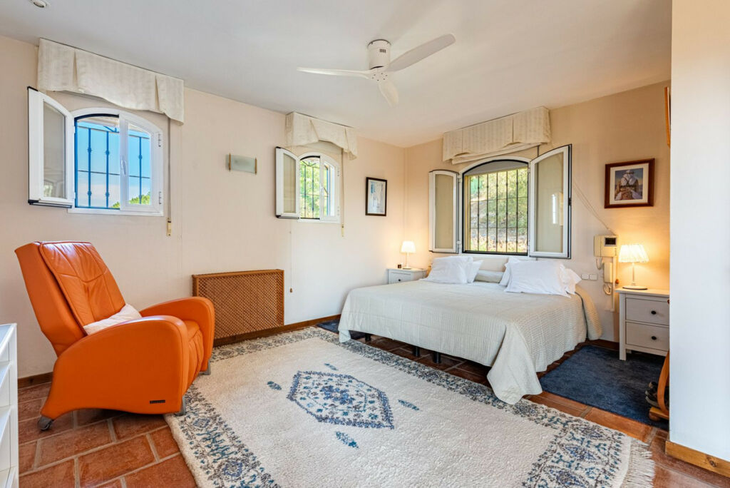 Detached Villa Alhaurín de la Torre Málaga - image 12