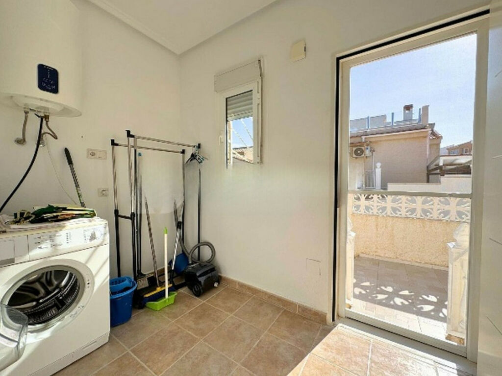 Detached Villa Ciudad Quesada Alicante - image 12