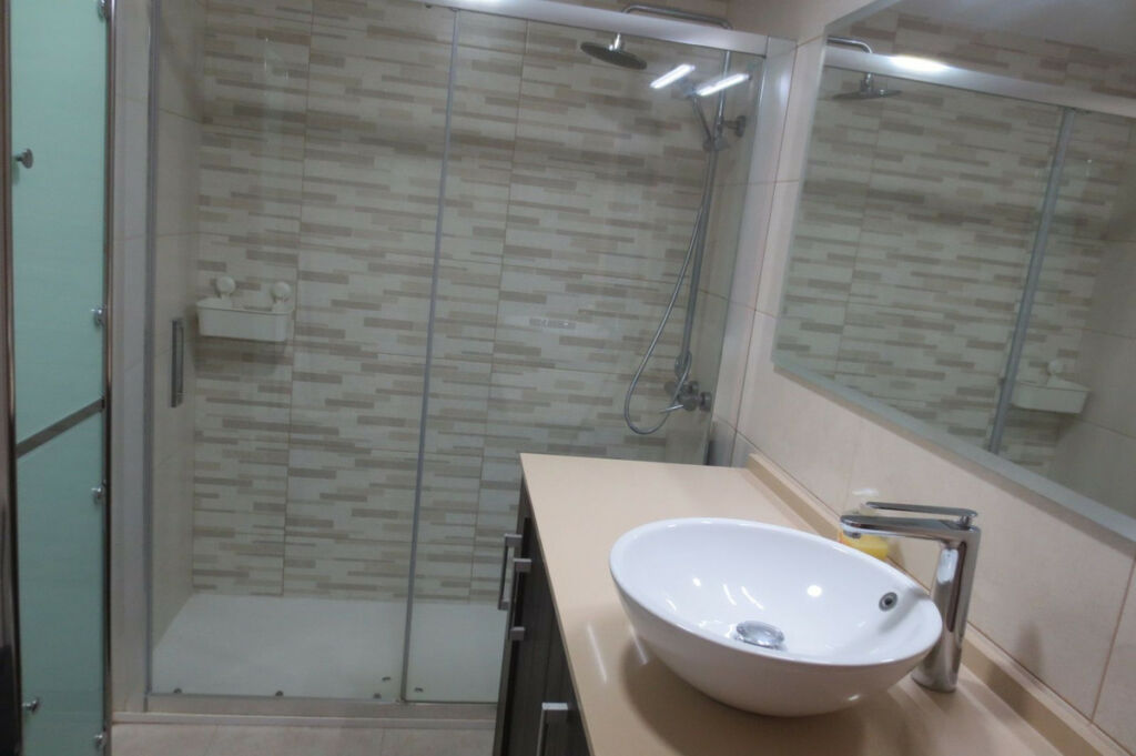 Middle Floor Apartment Fuengirola Málaga - image 12
