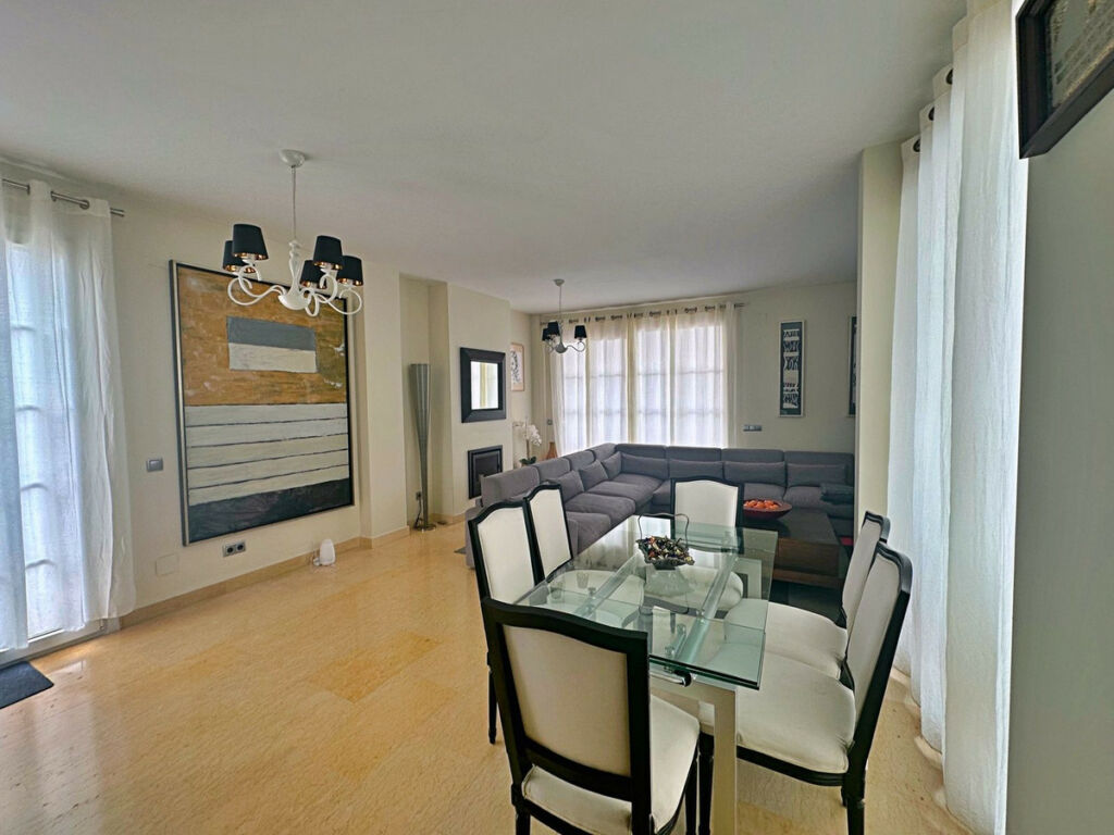 Detached Villa Selwo Málaga - image 12