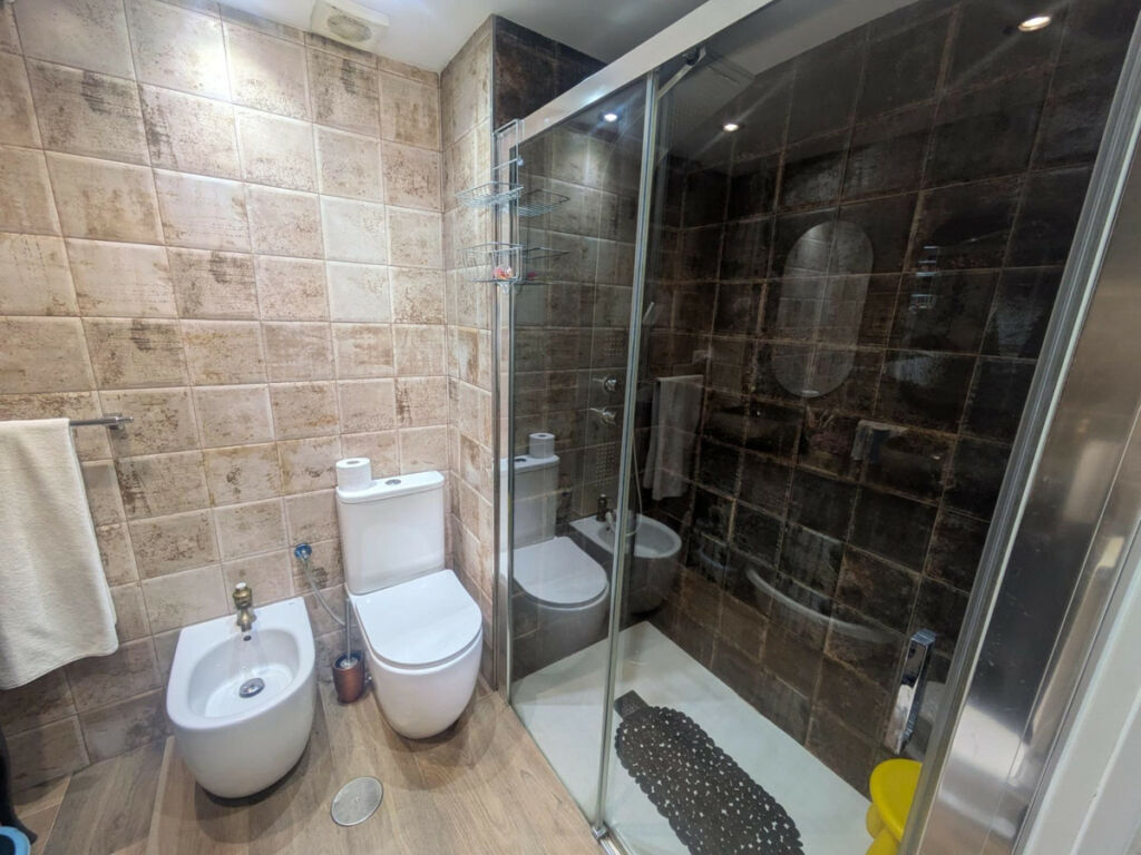 Middle Floor Apartment Benalmadena Málaga - image 12