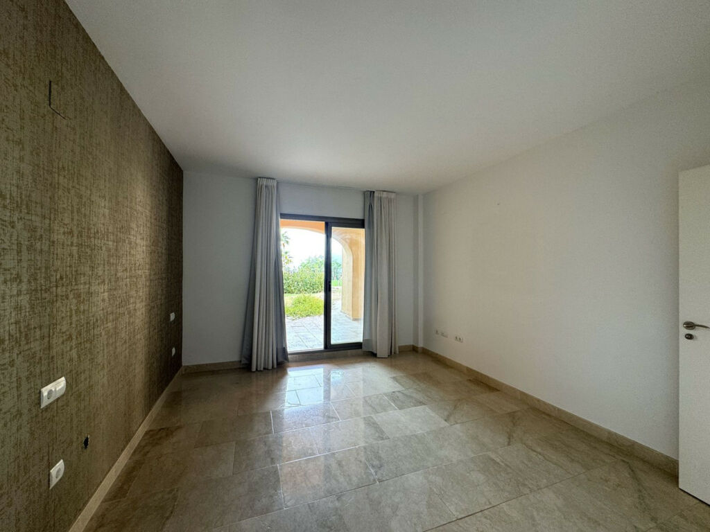 Ground Floor Apartment Atalaya Málaga - image 12