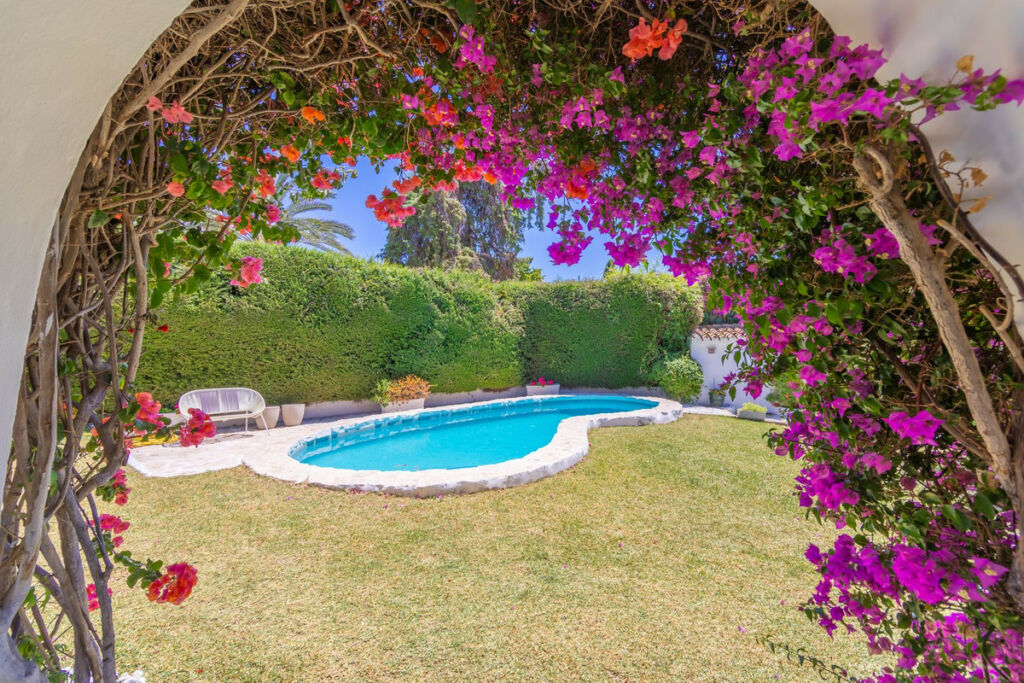Detached Villa Guadalmina Alta Málaga - image 13