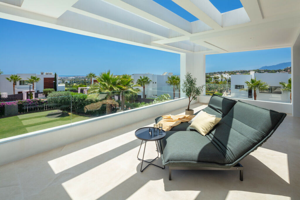 Detached Villa Nueva Andalucía Málaga - image 13