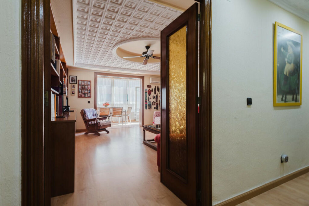 Middle Floor Apartment Torrevieja Alicante - image 13