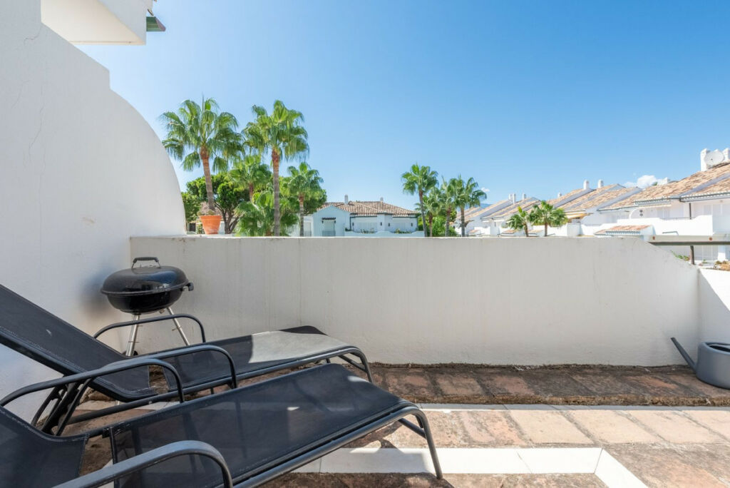 Top Floor Apartment El Presidente Málaga - image 13