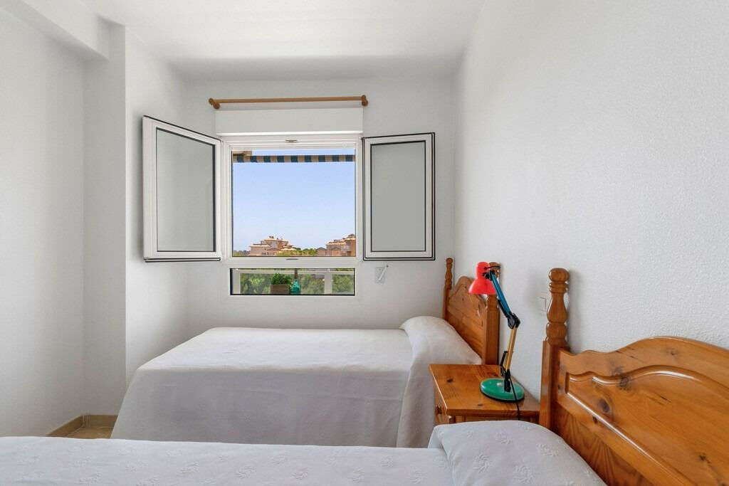 Middle Floor Apartment Orihuela Costa Alicante - image 13