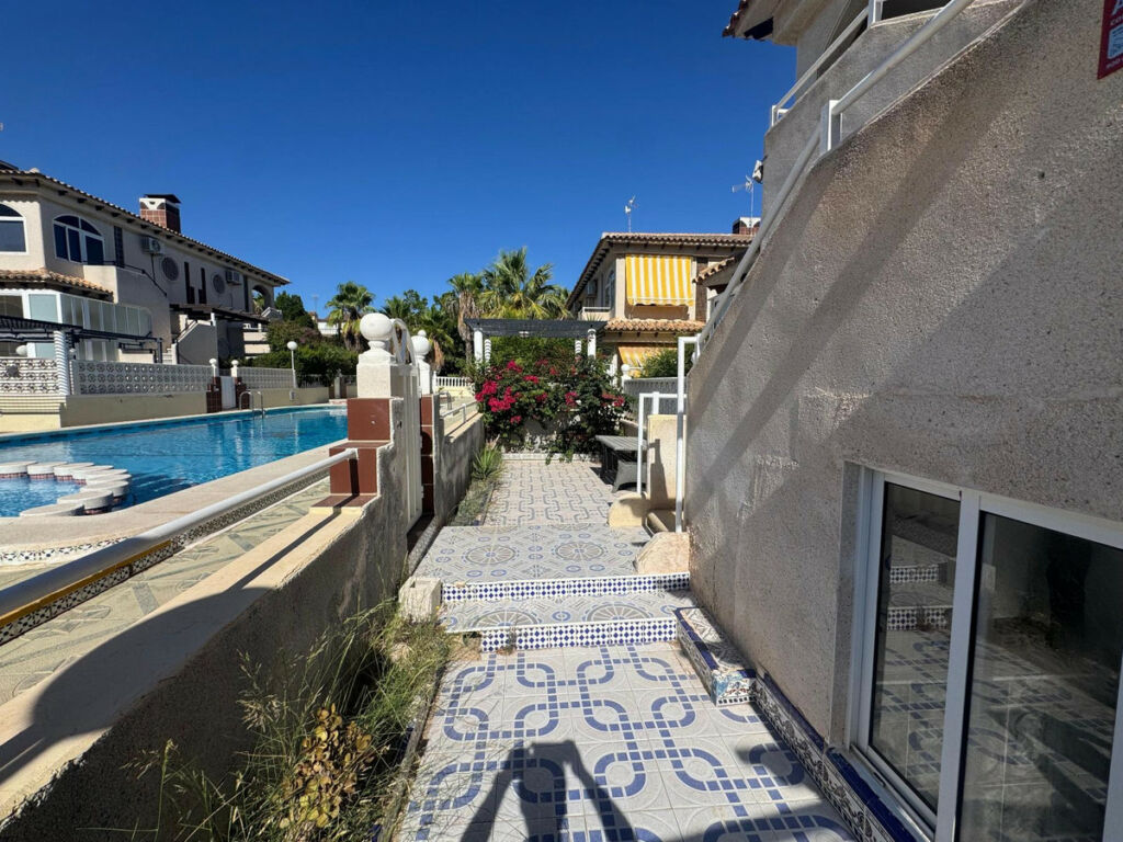 Bungalow Los Altos Alicante - image 13