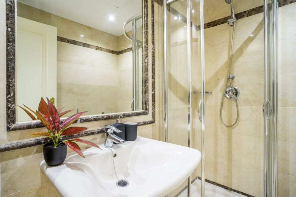 Ground Floor Apartment Marbella Málaga - image 13