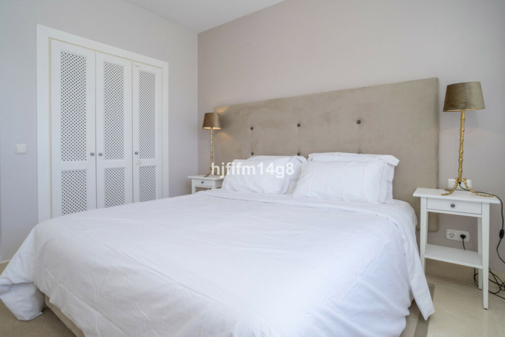 Penthouse Duplex Nueva Andalucía Málaga - image 13
