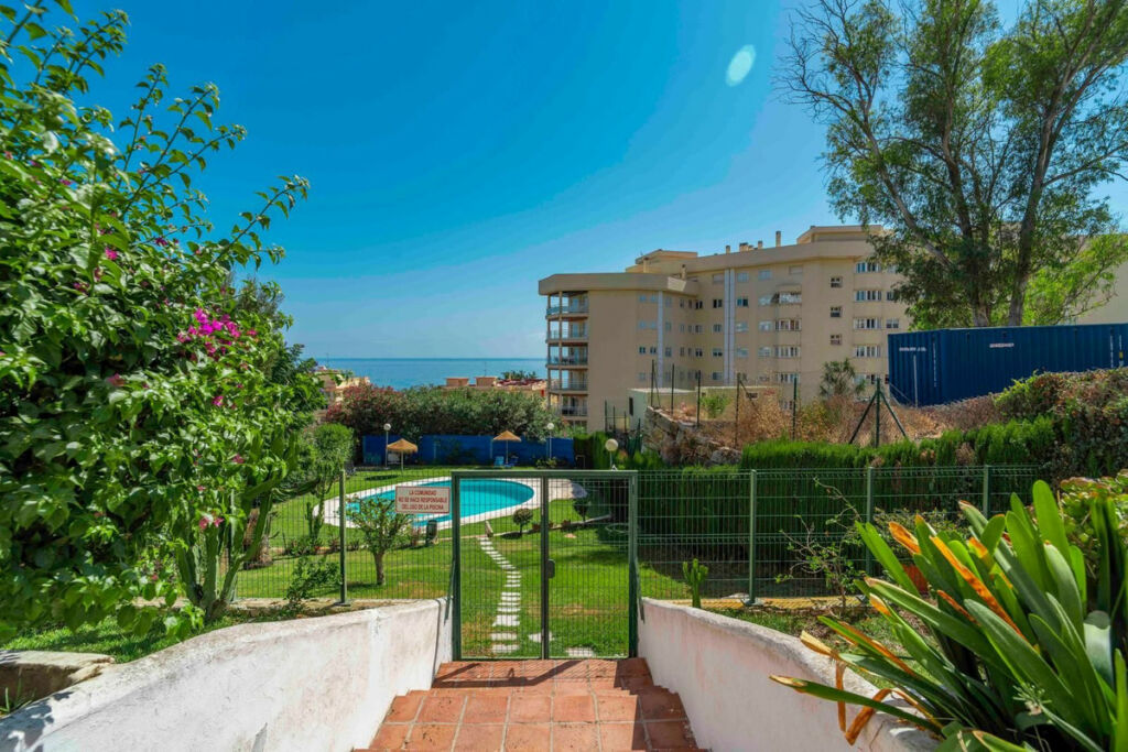 Middle Floor Apartment Fuengirola Málaga