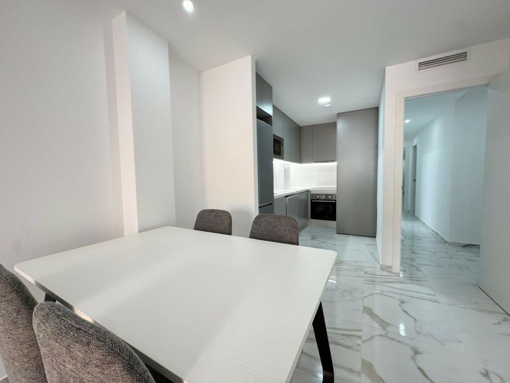 Middle Floor Apartment Torrevieja Alicante - image 13