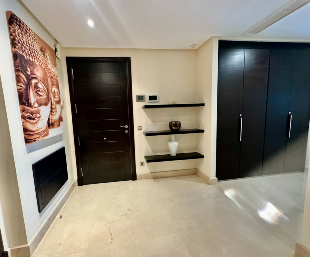 Ground Floor Apartment Puerto Banús Málaga - image 13