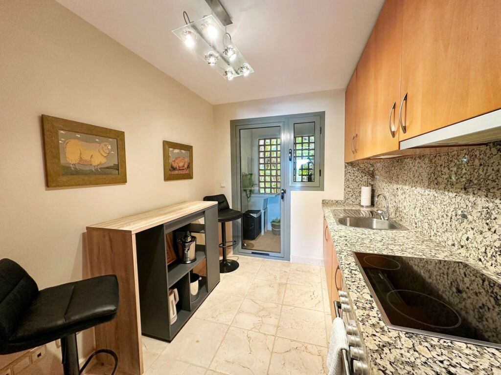 Ground Floor Apartment Atalaya Málaga - image 13