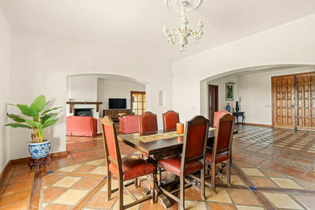 Detached Villa La Duquesa Málaga - image 13