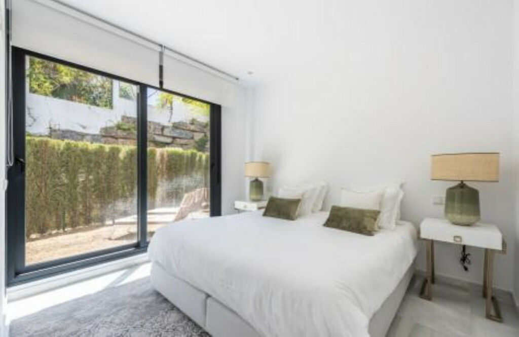 Ground Floor Apartment The Golden Mile Málaga - image 13