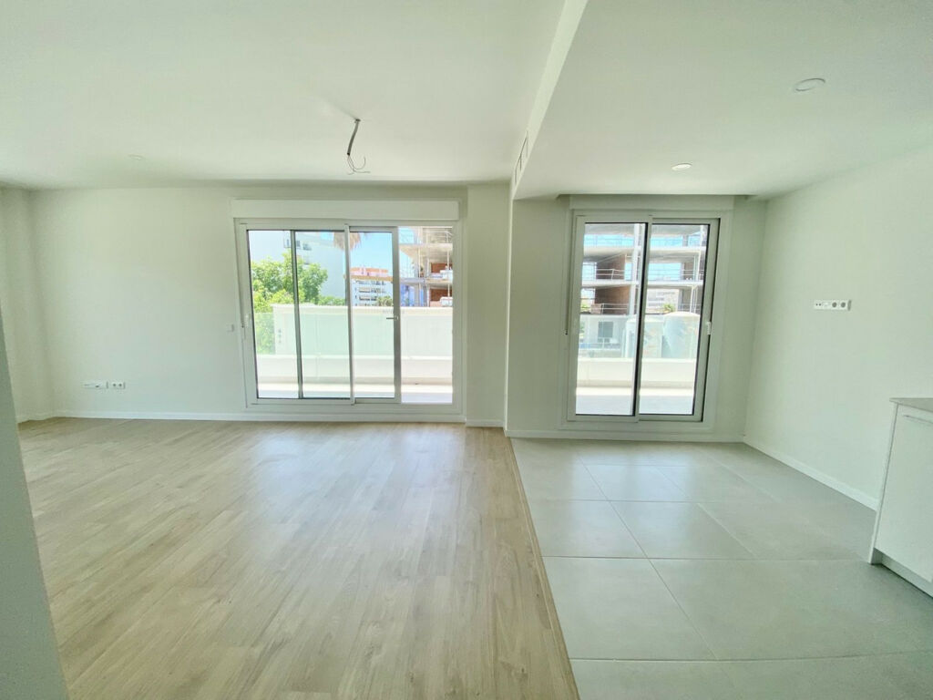 Middle Floor Apartment Nueva Andalucía Málaga - image 13