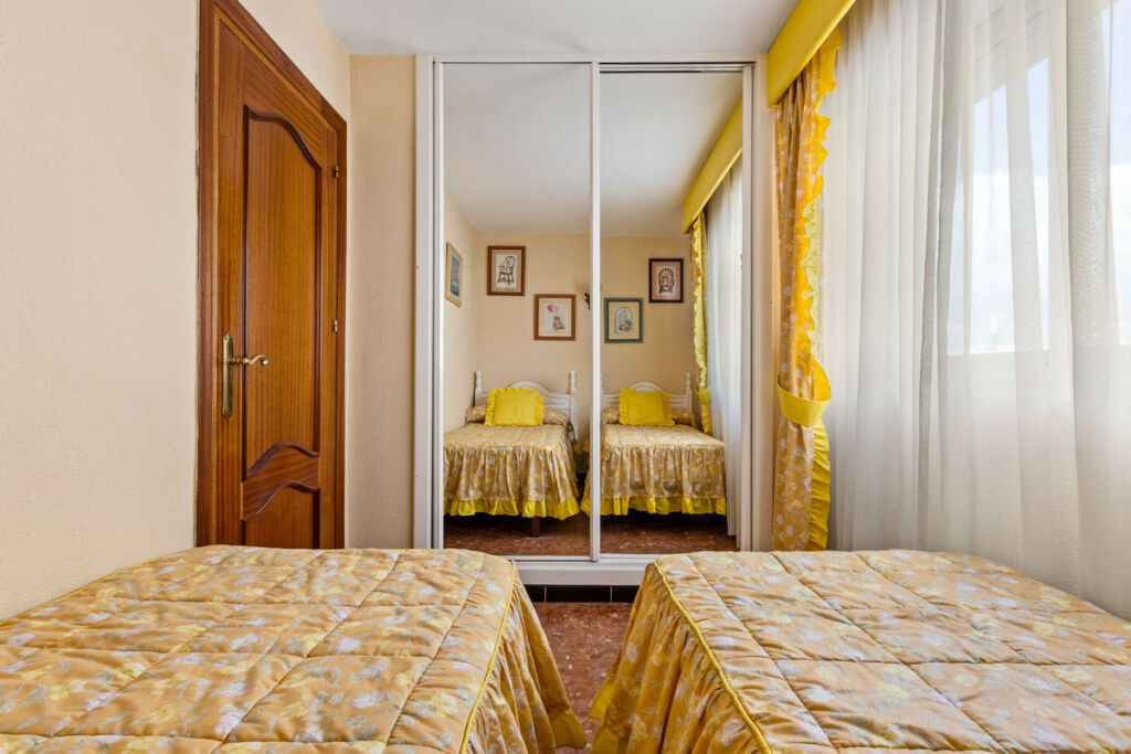 Middle Floor Apartment Los Boliches Málaga - image 13